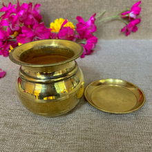 Load image into Gallery viewer, Brass Kalash with Lid