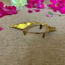 Load image into Gallery viewer, Brass Shankha Stand (Small)