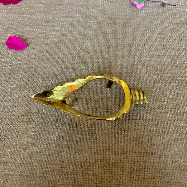 Brass Shankha Stand (Small)