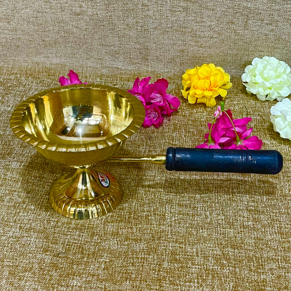Brass Dhoop Daan Big