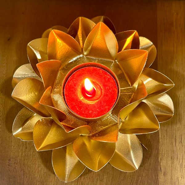 Flower Design T-light Candle Holder with Candle